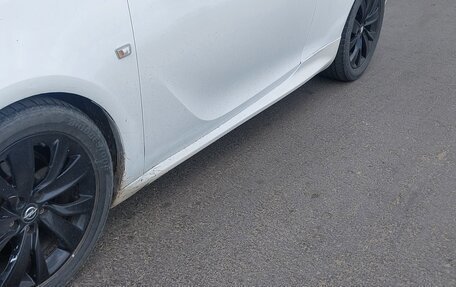 Opel Astra J, 2013 год, 800 000 рублей, 11 фотография