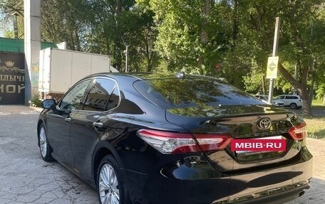 Toyota Camry, 2019 год, 3 190 000 рублей, 6 фотография