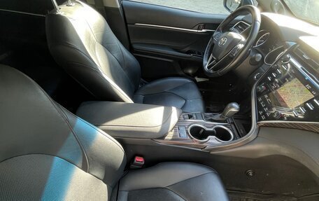 Toyota Camry, 2019 год, 3 190 000 рублей, 18 фотография