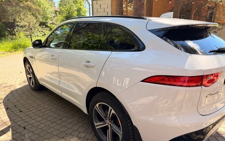 Jaguar F-Pace, 2017 год, 2 450 000 рублей, 3 фотография