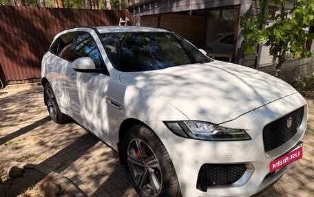Jaguar F-Pace, 2017 год, 2 450 000 рублей, 5 фотография