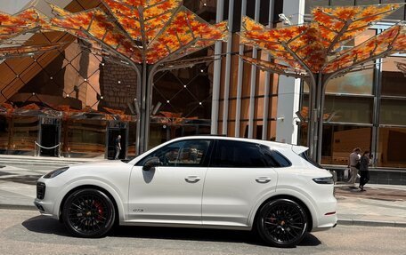 Porsche Cayenne III, 2022 год, 13 300 000 рублей, 3 фотография