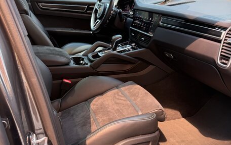 Porsche Cayenne III, 2022 год, 13 300 000 рублей, 10 фотография