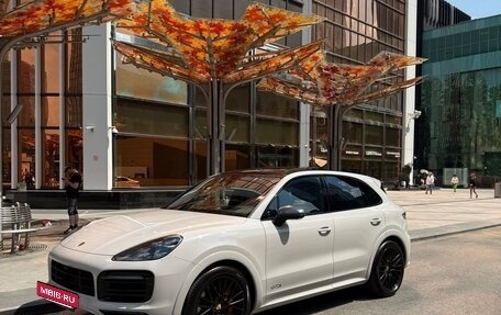 Porsche Cayenne III, 2022 год, 13 300 000 рублей, 2 фотография