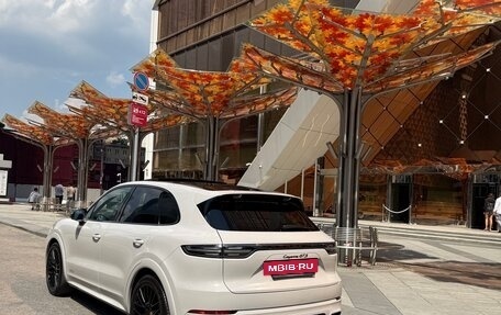 Porsche Cayenne III, 2022 год, 13 300 000 рублей, 4 фотография