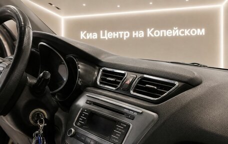 KIA Rio III рестайлинг, 2015 год, 945 000 рублей, 10 фотография