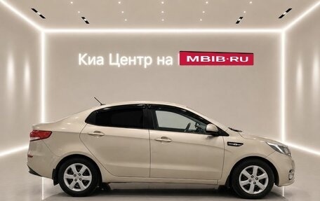KIA Rio III рестайлинг, 2015 год, 945 000 рублей, 3 фотография