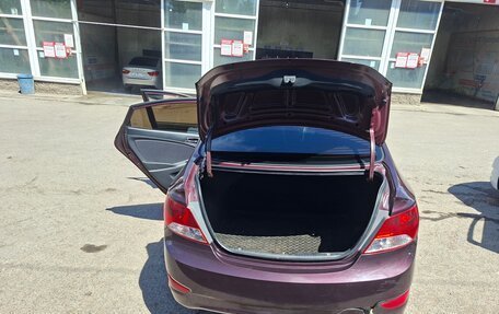 Hyundai Solaris II рестайлинг, 2011 год, 520 000 рублей, 13 фотография