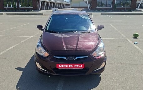 Hyundai Solaris II рестайлинг, 2011 год, 520 000 рублей, 12 фотография