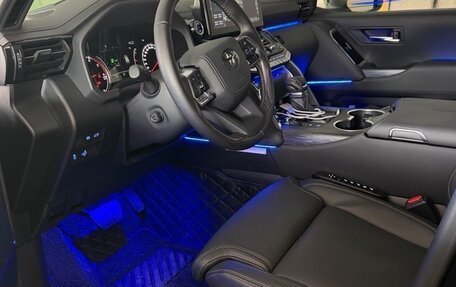Toyota Land Cruiser, 2024 год, 13 400 000 рублей, 17 фотография
