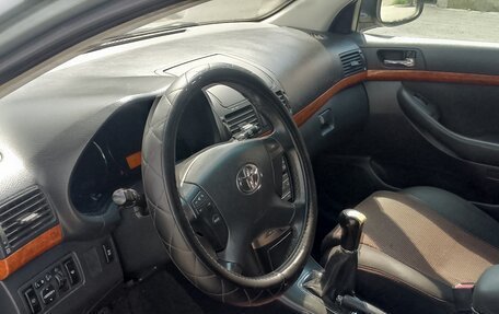 Toyota Avensis III рестайлинг, 2007 год, 630 000 рублей, 11 фотография