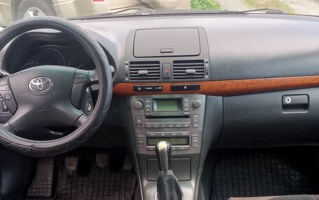 Toyota Avensis III рестайлинг, 2007 год, 630 000 рублей, 12 фотография