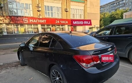 Chevrolet Cruze II, 2009 год, 320 000 рублей, 3 фотография