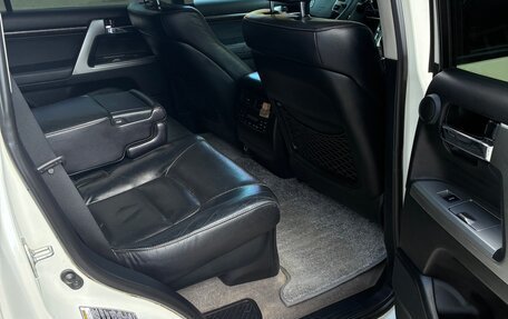 Toyota Land Cruiser 200, 2013 год, 3 406 000 рублей, 10 фотография