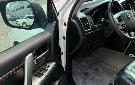 Toyota Land Cruiser 200, 2013 год, 3 406 000 рублей, 14 фотография