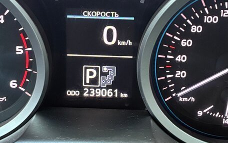 Toyota Land Cruiser 200, 2013 год, 3 406 000 рублей, 23 фотография