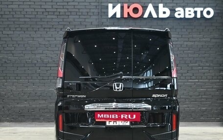 Honda Stepwgn IV, 2018 год, 2 150 000 рублей, 4 фотография