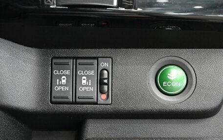 Honda Stepwgn IV, 2018 год, 2 150 000 рублей, 16 фотография
