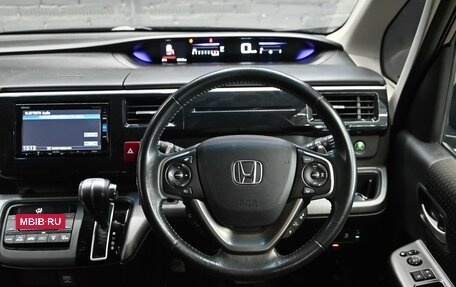 Honda Stepwgn IV, 2018 год, 2 150 000 рублей, 13 фотография