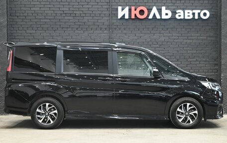 Honda Stepwgn IV, 2018 год, 2 150 000 рублей, 19 фотография
