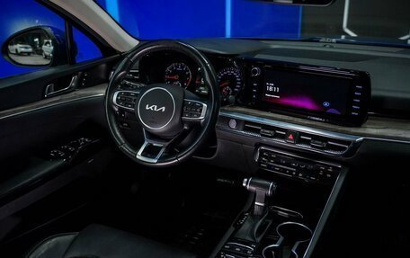 KIA K5, 2022 год, 3 280 000 рублей, 25 фотография