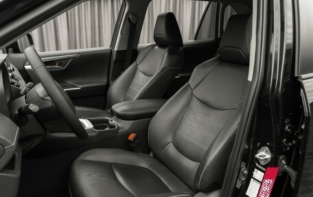 Toyota RAV4, 2019 год, 3 090 000 рублей, 11 фотография