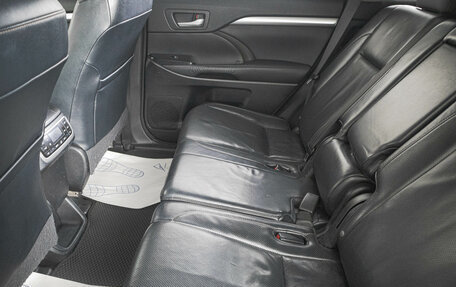 Toyota Highlander III, 2013 год, 2 599 000 рублей, 10 фотография