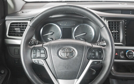 Toyota Highlander III, 2013 год, 2 599 000 рублей, 15 фотография