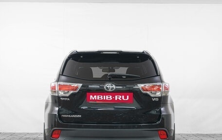 Toyota Highlander III, 2013 год, 2 599 000 рублей, 6 фотография