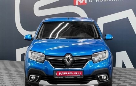 Renault Logan II, 2022 год, 1 349 900 рублей, 2 фотография