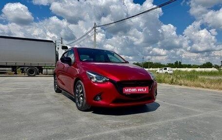 Mazda Demio IV, 2015 год, 1 050 000 рублей, 1 фотография
