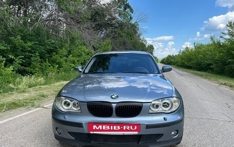 BMW 1 серия, 2005 год, 650 000 рублей, 2 фотография
