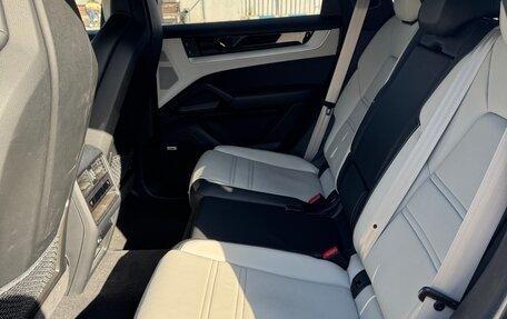 Porsche Cayenne III, 2023 год, 14 990 000 рублей, 13 фотография