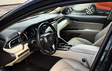 Toyota Camry, 2019 год, 2 750 000 рублей, 8 фотография