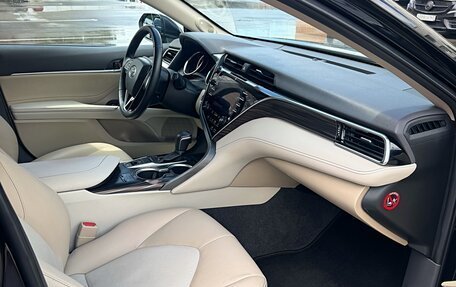 Toyota Camry, 2019 год, 2 750 000 рублей, 9 фотография