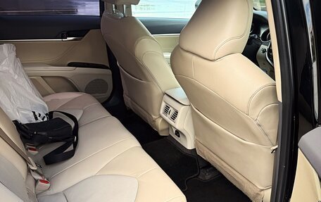 Toyota Camry, 2019 год, 2 750 000 рублей, 10 фотография