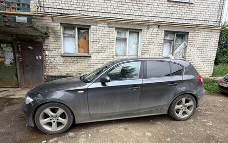 BMW 1 серия, 2005 год, 500 000 рублей, 2 фотография