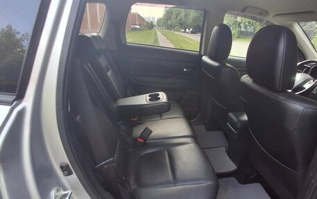 Mitsubishi Outlander III рестайлинг 3, 2015 год, 2 100 000 рублей, 24 фотография