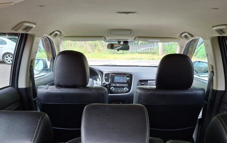 Mitsubishi Outlander III рестайлинг 3, 2015 год, 2 100 000 рублей, 25 фотография