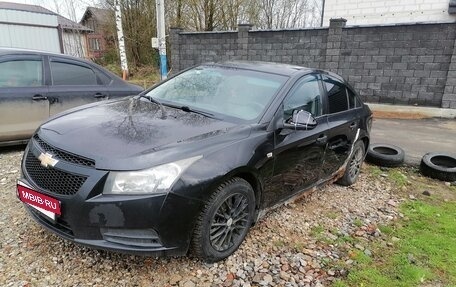 Chevrolet Cruze II, 2009 год, 350 000 рублей, 3 фотография