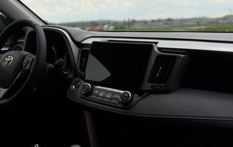 Toyota RAV4, 2016 год, 2 445 000 рублей, 12 фотография
