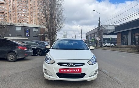 Hyundai Solaris II рестайлинг, 2013 год, 459 000 рублей, 3 фотография