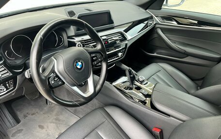 BMW 5 серия, 2018 год, 2 990 000 рублей, 10 фотография