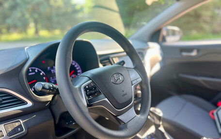 Hyundai Solaris II рестайлинг, 2017 год, 1 150 000 рублей, 8 фотография