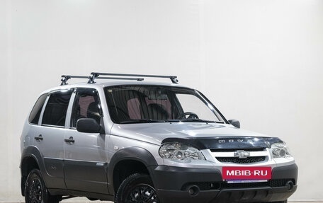 Chevrolet Niva I рестайлинг, 2011 год, 599 000 рублей, 2 фотография