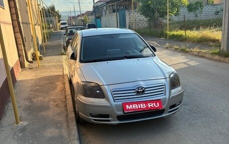 Toyota Avensis III рестайлинг, 2006 год, 1 100 000 рублей, 1 фотография