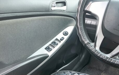 Hyundai Solaris II рестайлинг, 2012 год, 650 000 рублей, 5 фотография