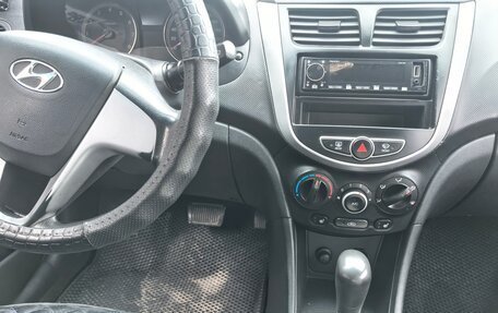 Hyundai Solaris II рестайлинг, 2012 год, 650 000 рублей, 3 фотография