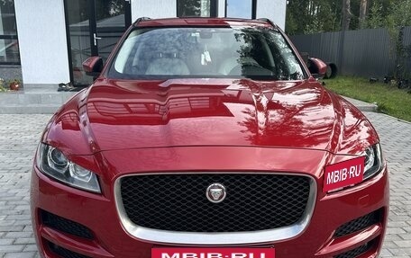 Jaguar F-Pace, 2018 год, 1 990 000 рублей, 3 фотография