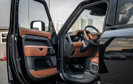 Land Rover Defender II, 2026 год, 27 500 000 рублей, 17 фотография